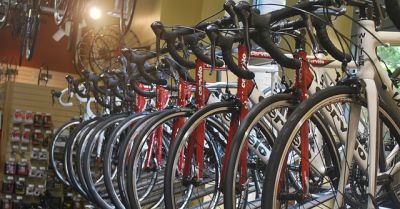 Ukradli drogie rowery w sklepie w Szwajcarii; wpadli w Krakowie