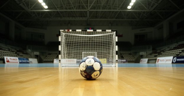 3 października o godz. 17 w Arenie Jaskółka Tarnów piłkarze ręczni EMES Handball Pałacu Tarnów zmierzą się z LKS OSiR Komprachcice. To będzie ich czwarty w tym sezonie mecz o punkty w grupie „D” pierwszej ligi.