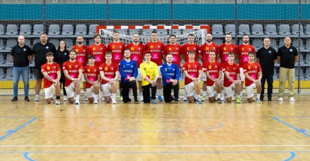 Piłkarze ręczni EMES Handball Pałacu Tarnów pokonali w Tarnowie beniaminka LKS OSiR Komprachcice 34–18 (do przerwy 16–10) w meczu 4. kolejki grupy „D” pierwszej ligi. To ich drugie z rzędu wysokie zwycięstwo, a zespół zajmuje czwarte miejsce w tabeli.