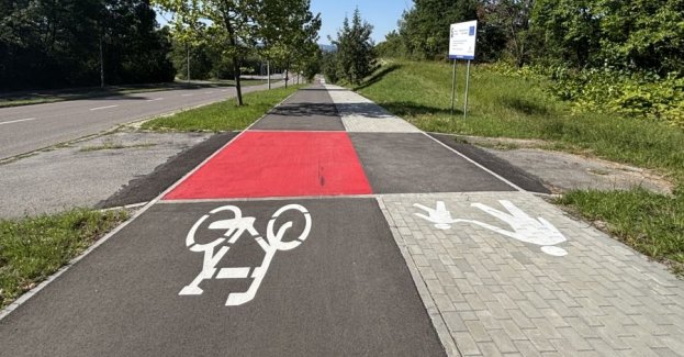 W Tarnowie projekt „Budowa dróg i ścieżek rowerowych na terenie Tarnowa” ma objąć budowę, rozbudowę i przebudowę około 10,6 km dróg dla rowerów, dróg dla pieszych oraz ciągów pieszo-rowerowych. Plan zakłada także przebudowę czterech skrzyżowań i objęcie monitoringiem 55 punktów.